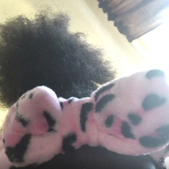 Soft & Fluffy Leopard Headband With Bow - Pink & Black - Picture 5 of 7